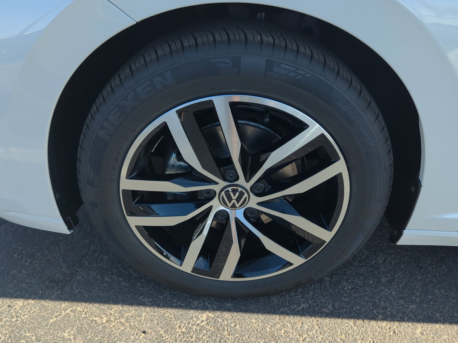 New 2026 Volkswagen Jetta SE image 25