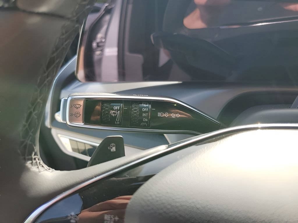 New 2026 Cadillac Vistiq Sport AWD/4WD image 40