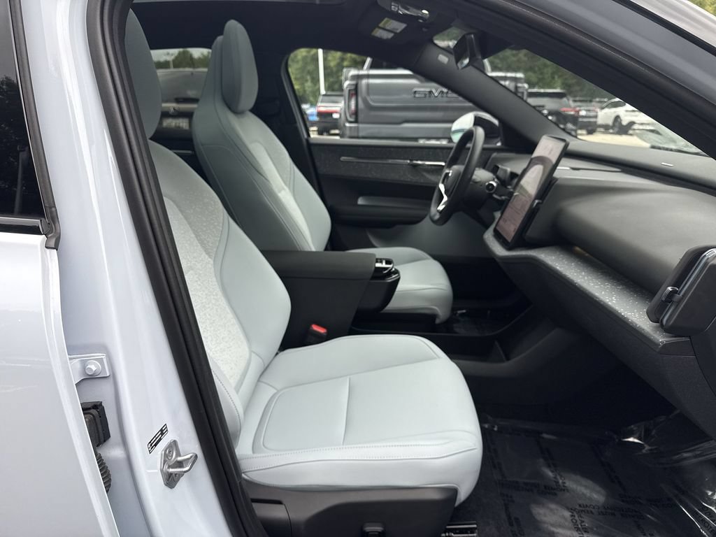 Used 2025 Volvo EX30 Ultra AWD/4WD image 26