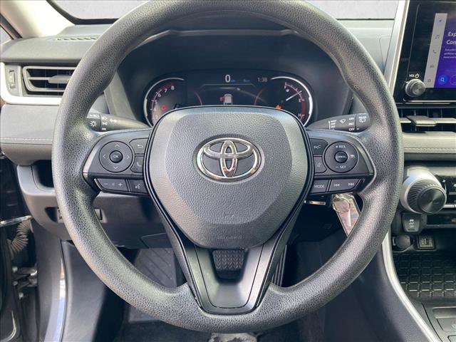 Used 2025 Toyota RAV4 LE AWD/4WD image 10