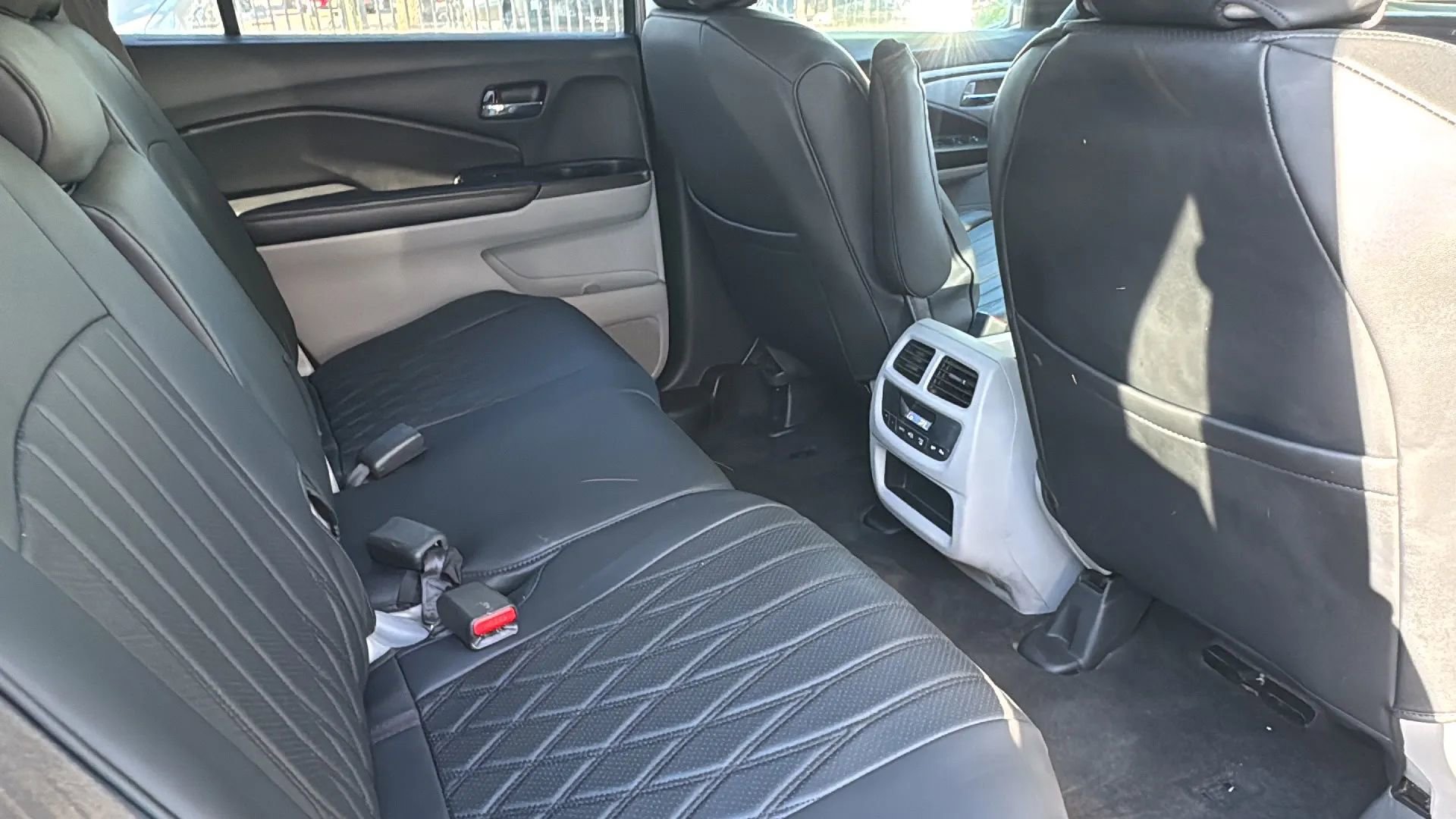 Used 2017 Honda Pilot EX image 28