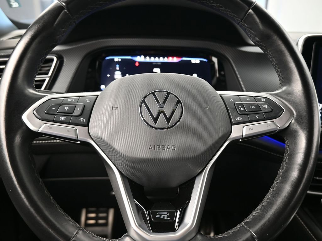 Used 2024 Volkswagen Atlas Cross Sport SEL Premium R-Line image 32