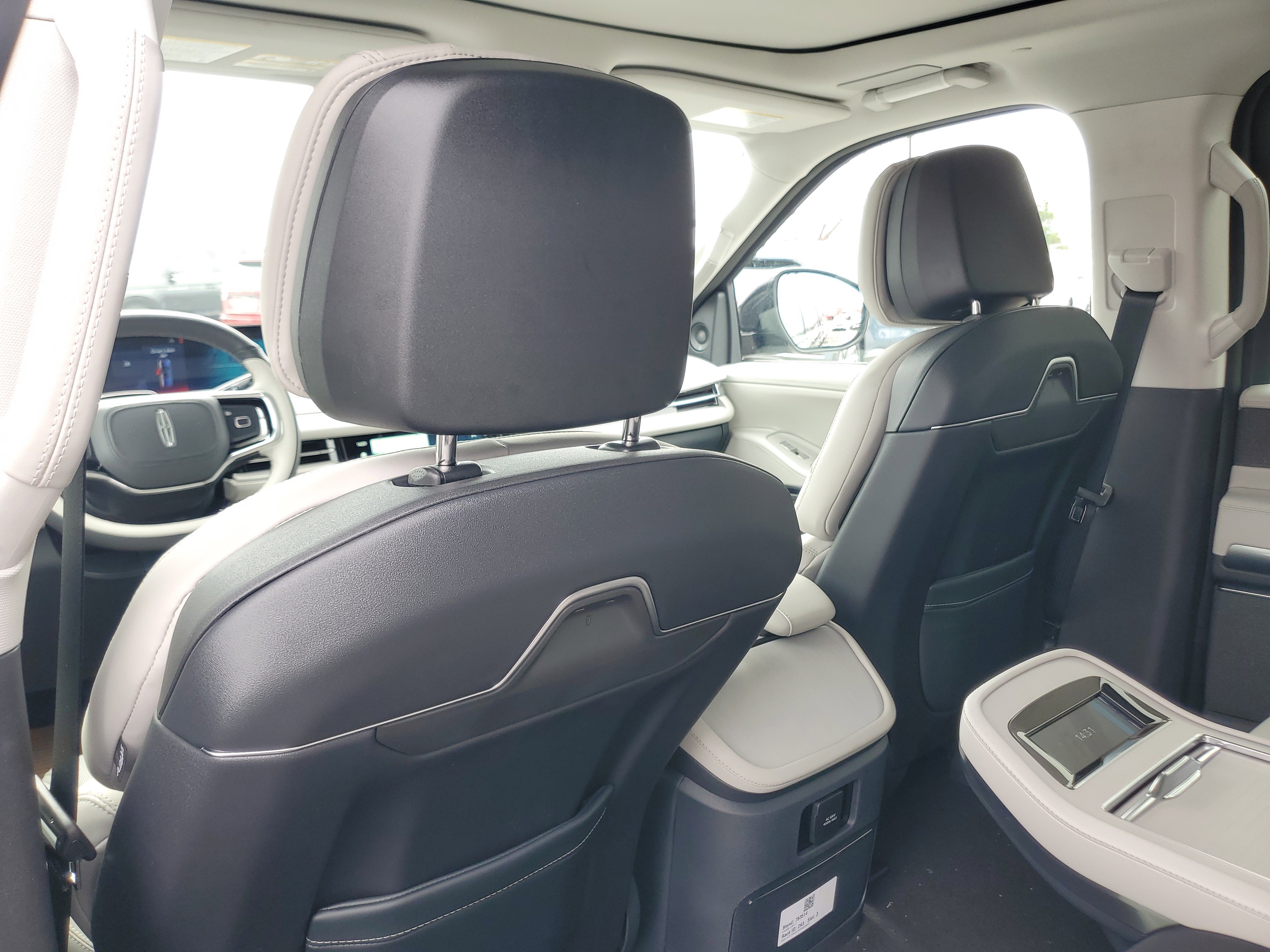 New 2026 Lincoln Navigator Reserve image 28