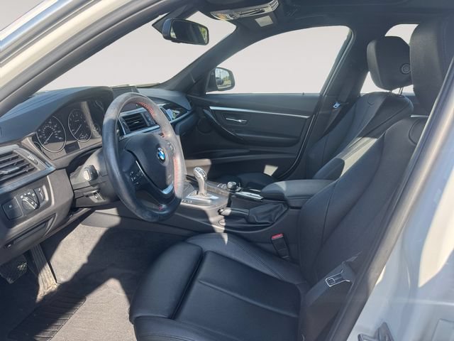 Used 2018 BMW 330i xDrive Sedan w/ Convenience Package AWD/4WD image 9