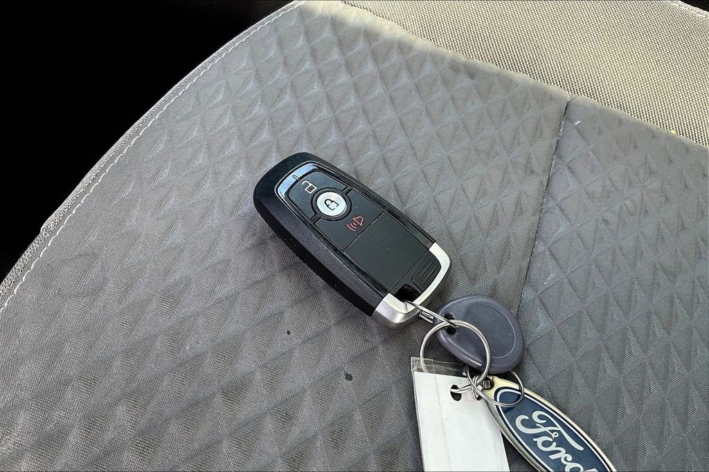 Used 2020 Ford Escape SE image 36