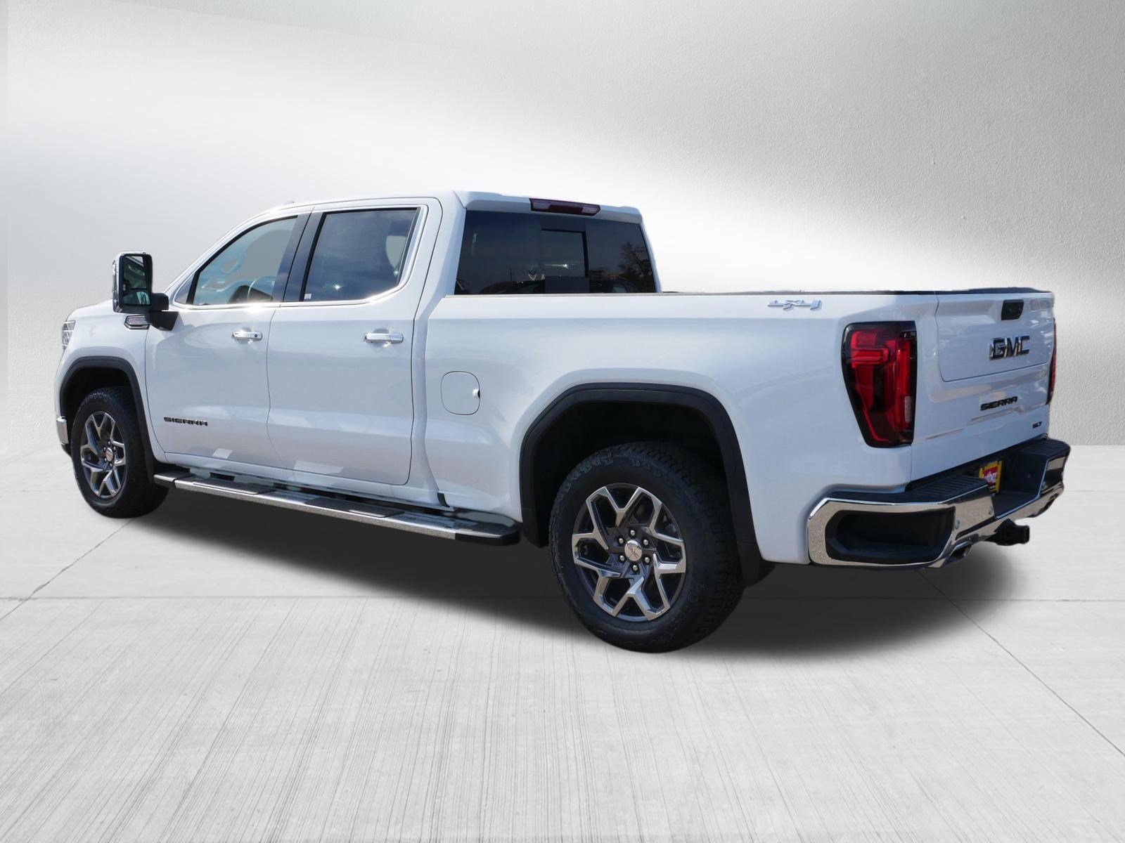 New 2026 GMC Sierra 1500 SLT w/ SLT Premium Plus Package AWD/4WD image 2