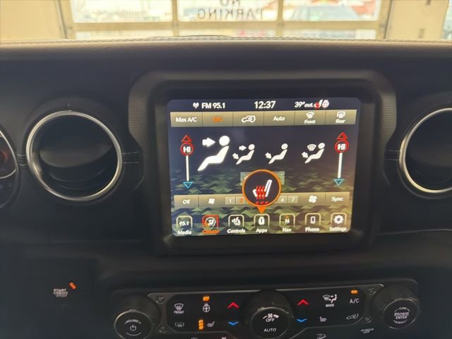 Used 2021 Jeep Wrangler Unlimited Sahara w/ Uconnect 4C Nav & Sound Group image 23
