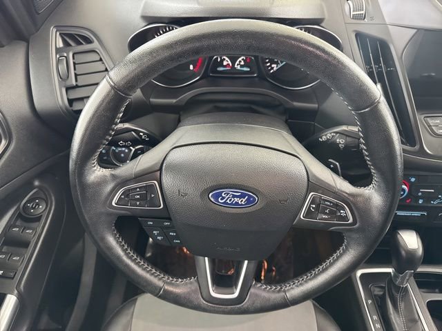 Used 2018 Ford Escape SE w/ SE Sport Appearance Package FWD image 23