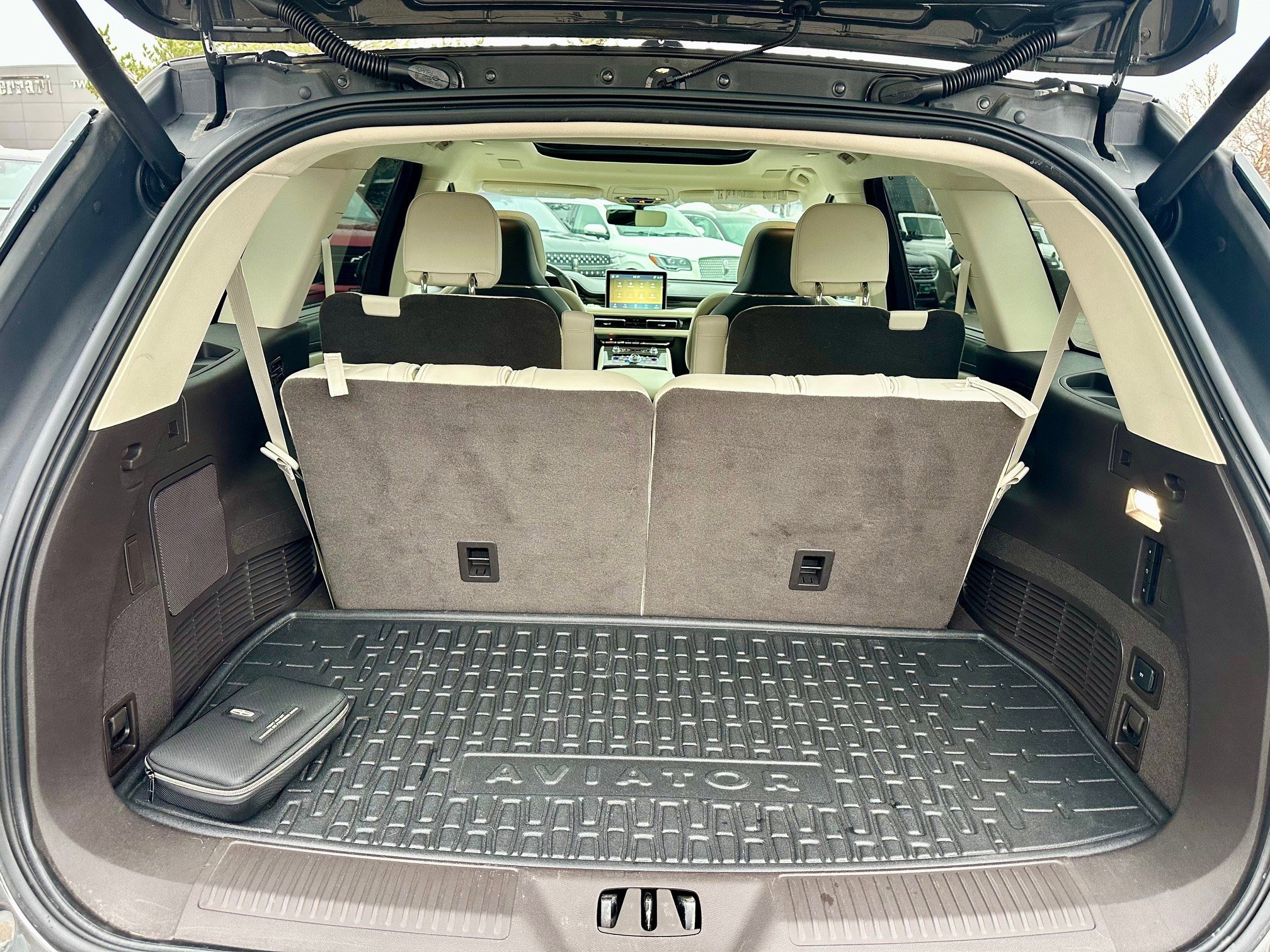 Used 2024 Lincoln Aviator Black Label w/ Dynamic Handling Package image 8