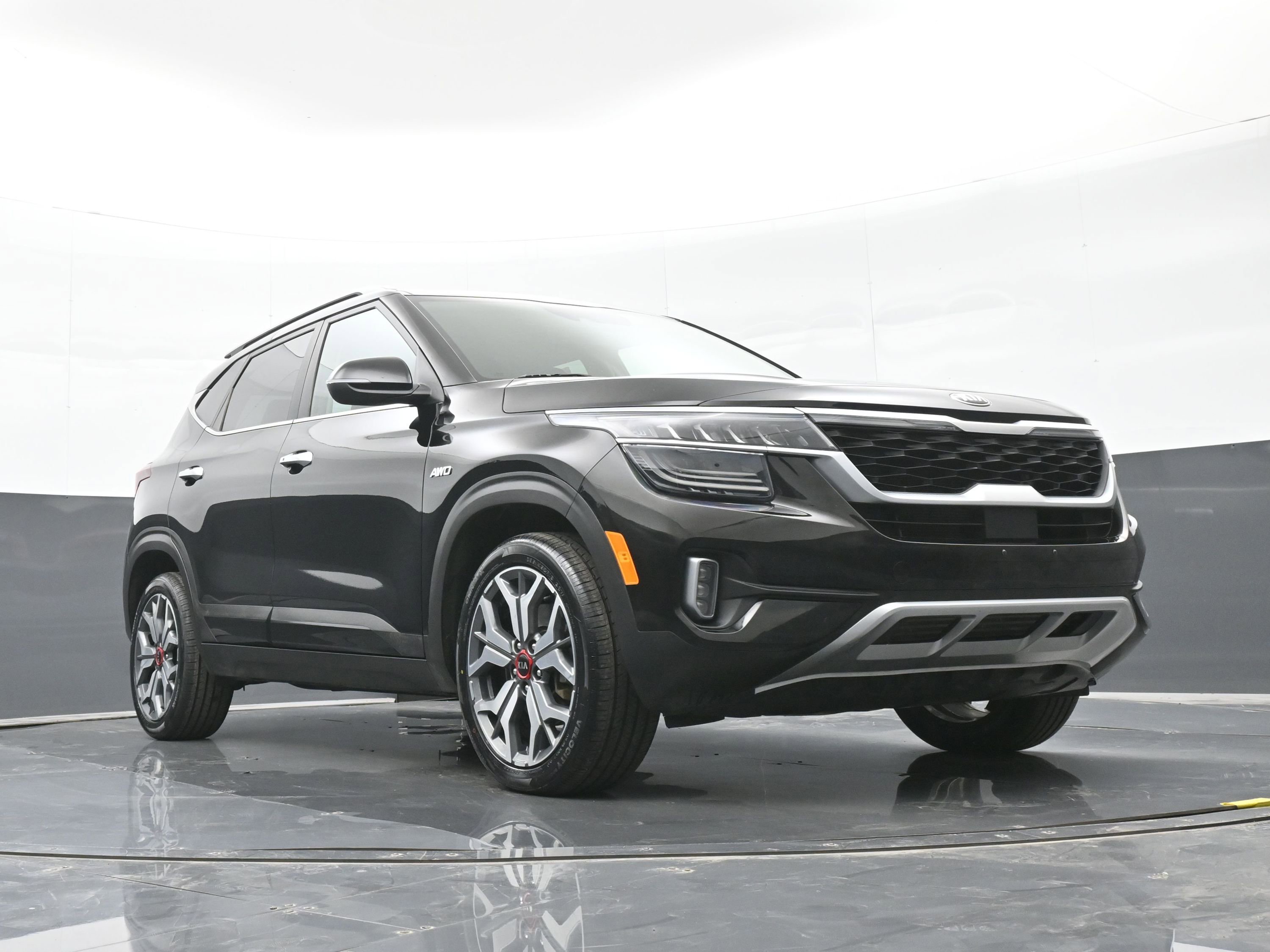 Used 2021 Kia Seltos SX w/ SX Sunroof Package image 41