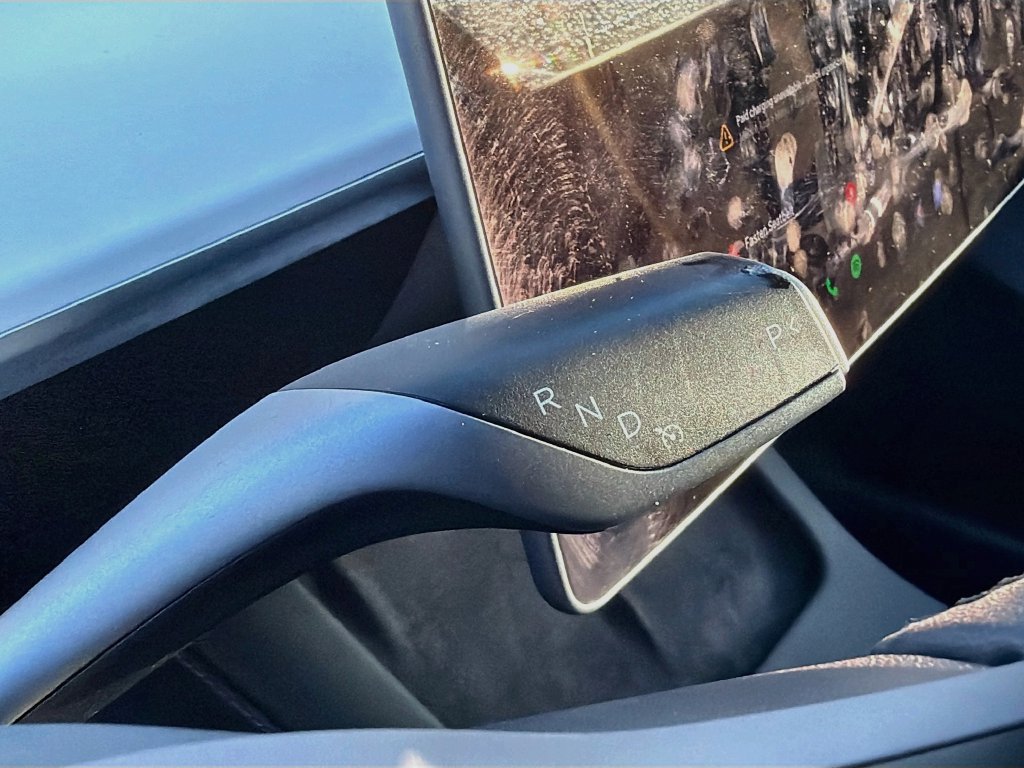 Used 2023 Tesla Model Y Performance AWD/4WD image 16