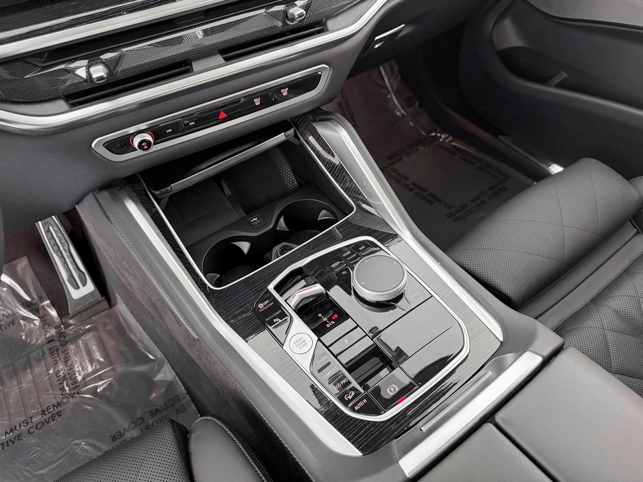 Used 2026 BMW X6 xDrive40i w/ Climate Comfort Package image 19