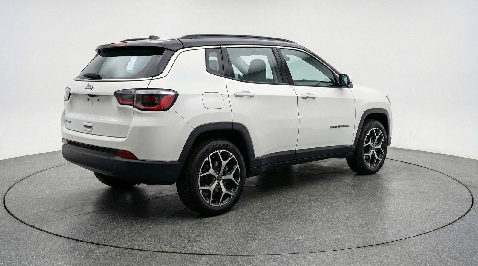 Used 2025 Jeep Compass Limited image 9