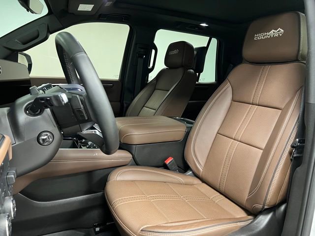 Used 2025 Chevrolet Tahoe High Country AWD/4WD image 22