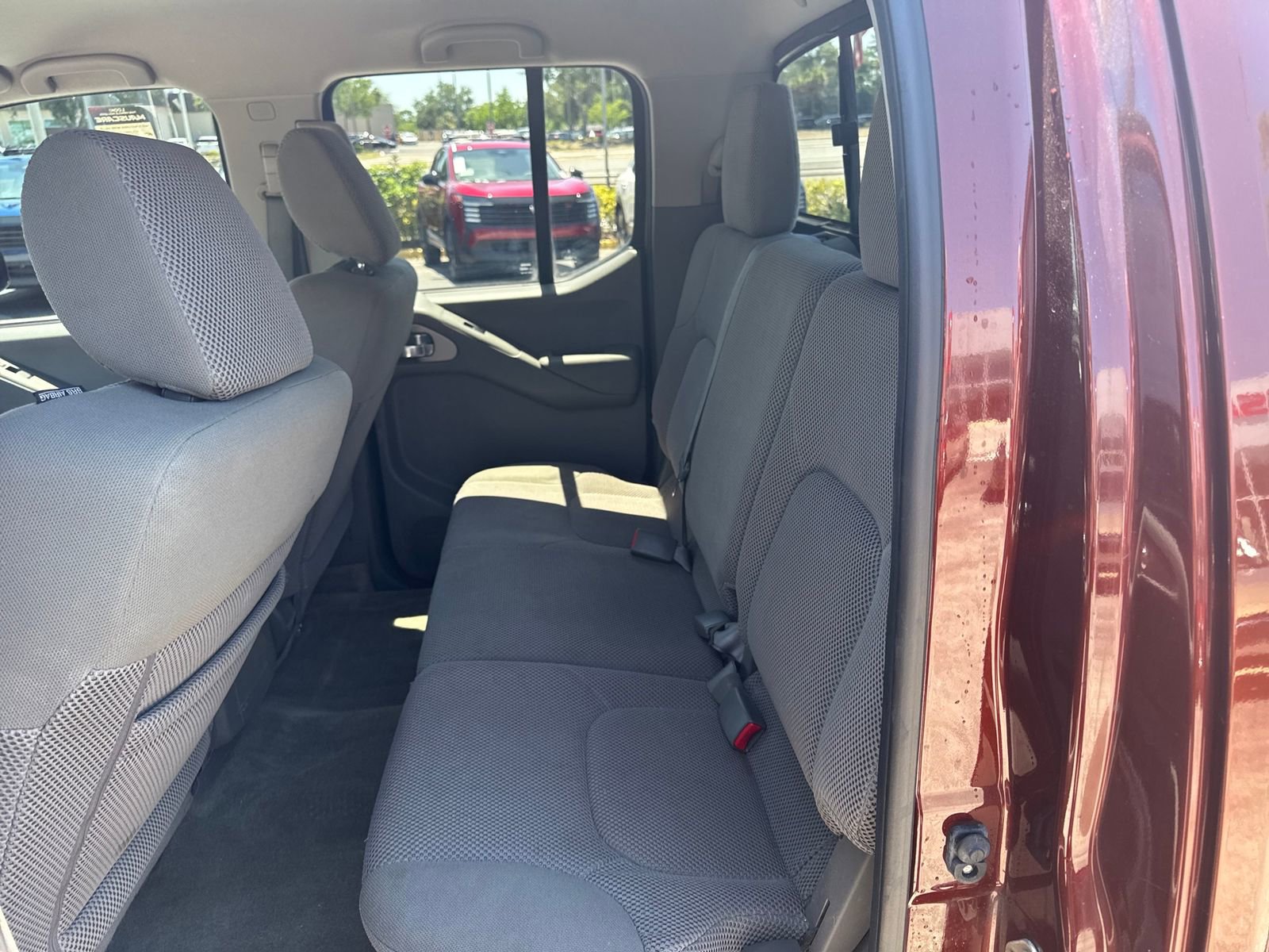 Used 2017 Nissan Frontier SV w/ SV Value Truck Package RWD image 25