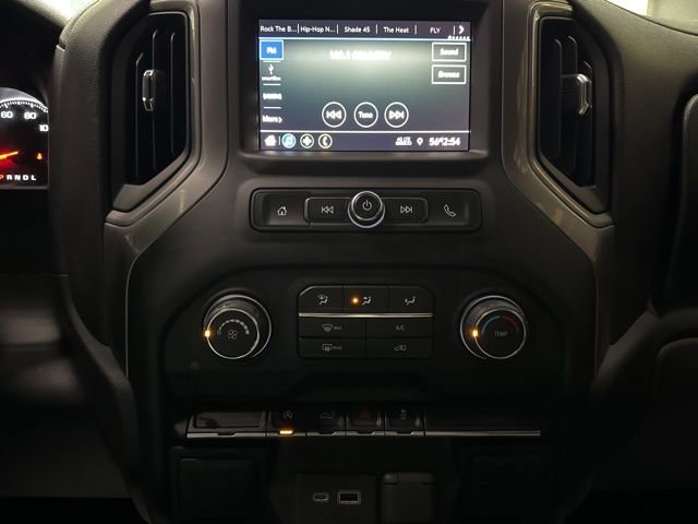 Used 2022 Chevrolet Silverado 1500 Custom image 9