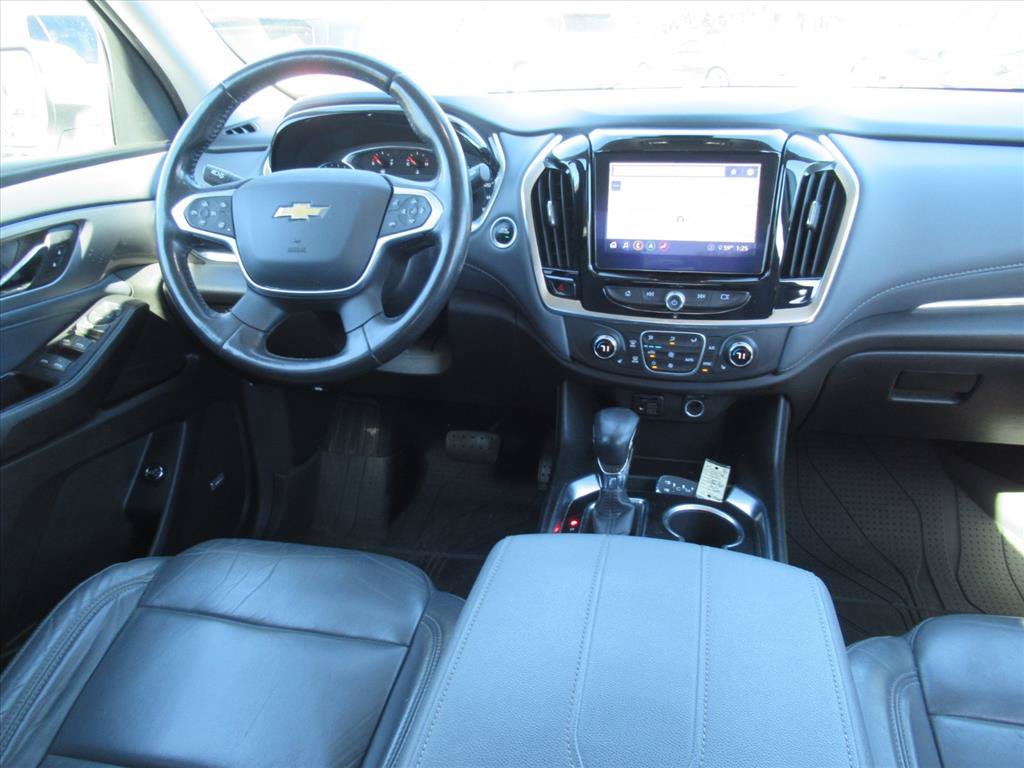 Certified 2021 Chevrolet Traverse LT w/ LT Premium Package FWD image 12
