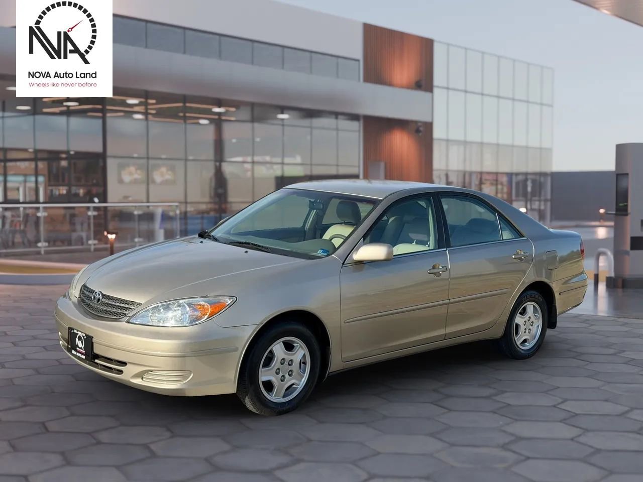Used 2003 Toyota Camry XLE image 5