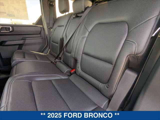 New 2025 Ford Bronco Badlands AWD/4WD image 18