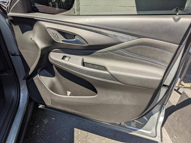 Used 2025 Buick Envista Sport Touring w/ Convenience I Package FWD image 20
