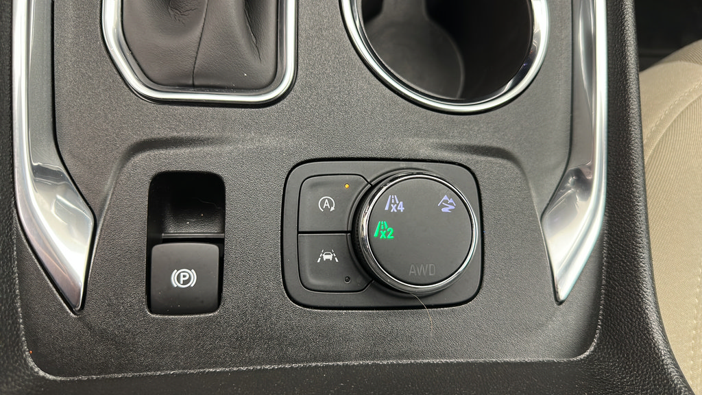 Used 2023 Chevrolet Traverse LS w/ Safety Package AWD/4WD image 22