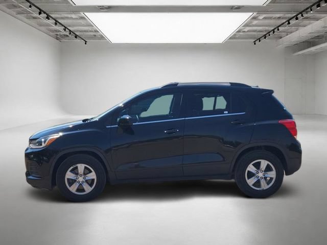 Used 2020 Chevrolet Trax LT FWD image 2