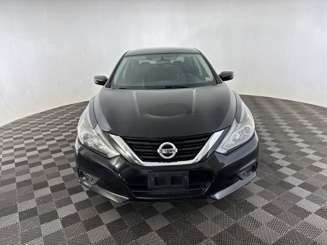 Used 2018 Nissan Altima 2.5 SR w/ SR Special Edition FWD image 2