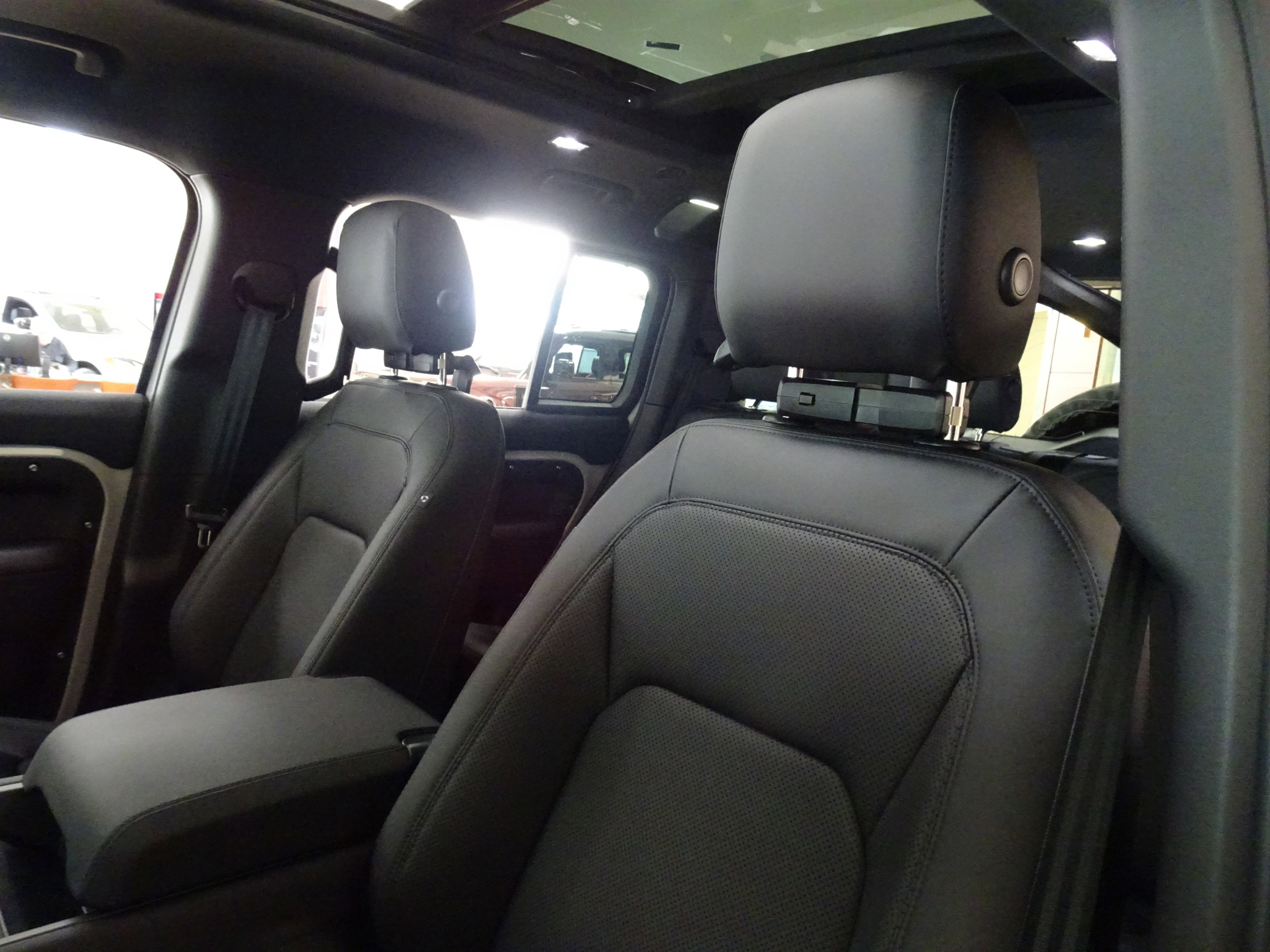 New 2026 Land Rover Defender 110 S image 19