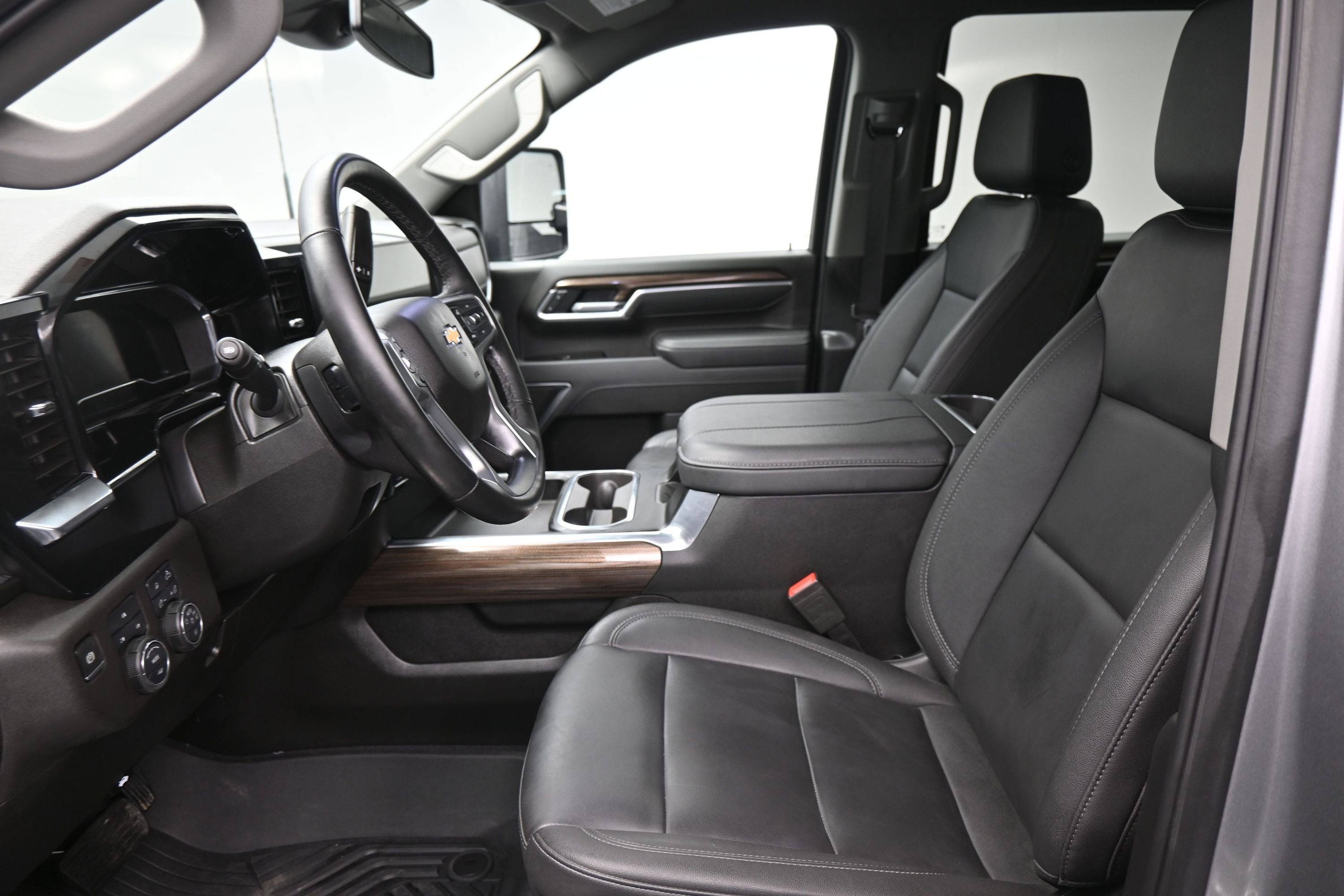 Used 2025 Chevrolet Silverado 2500 LT w/ All Star Edition AWD/4WD image 13
