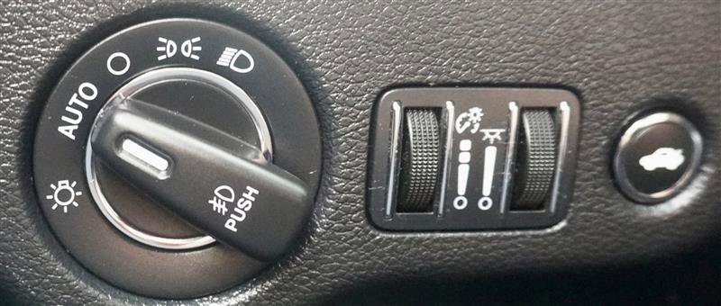 Used 2017 Chrysler 300 S image 30