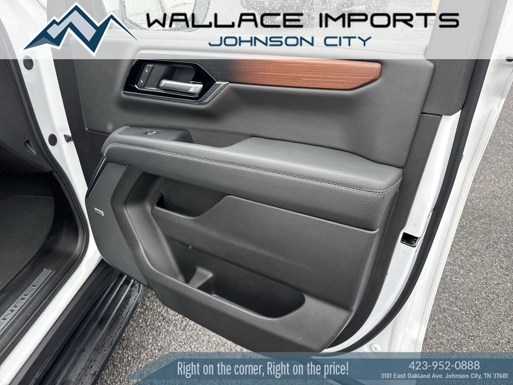 Used 2025 GMC Yukon Denali AWD/4WD image 38