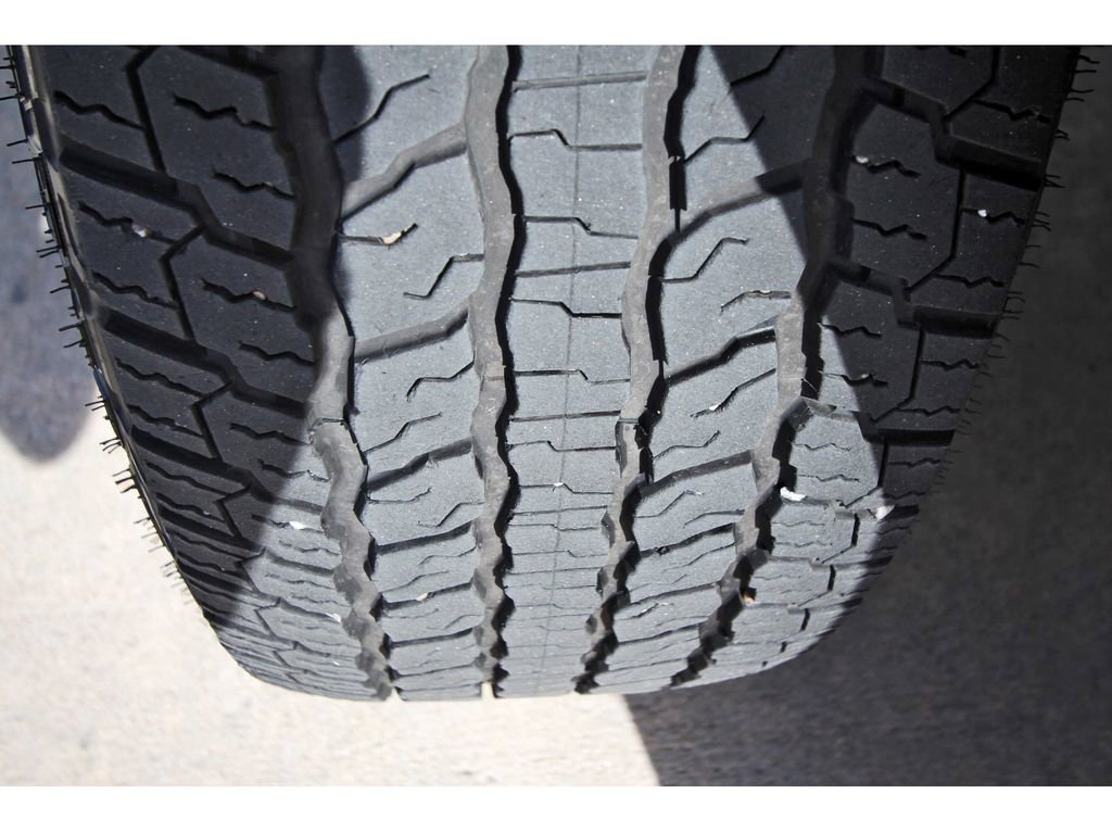 Used 2025 GMC Hummer EV 2X image 29