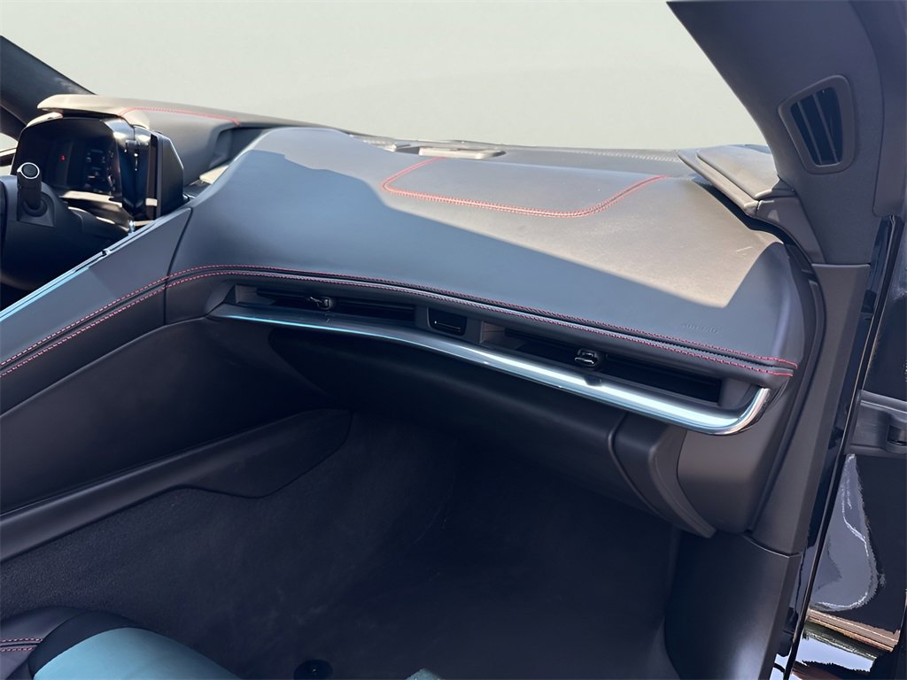 Used 2020 Chevrolet Corvette Stingray Premium Cpe w/ 3LT Preferred Equipment Group image 11