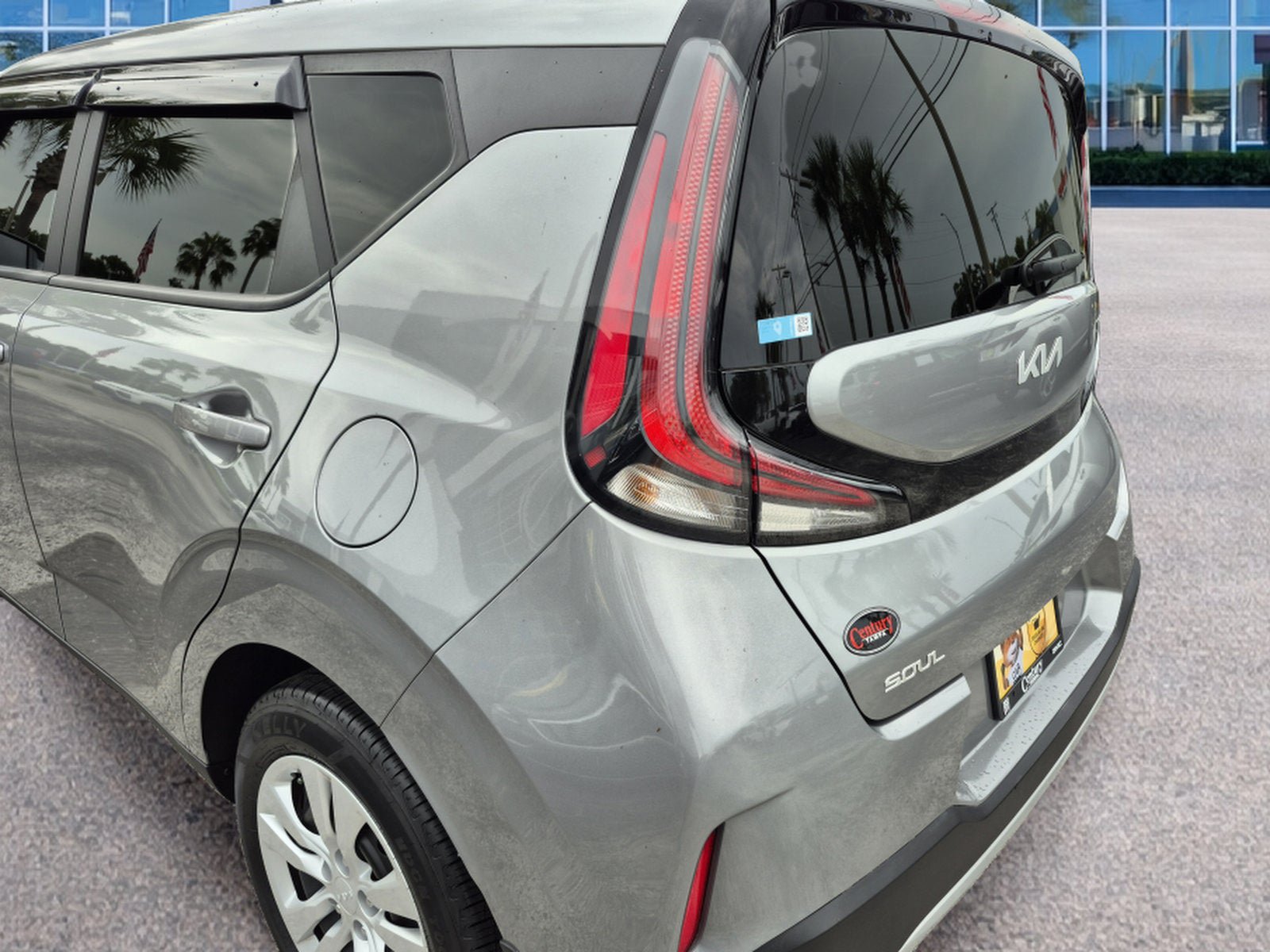 Used 2023 Kia Soul LX FWD image 10