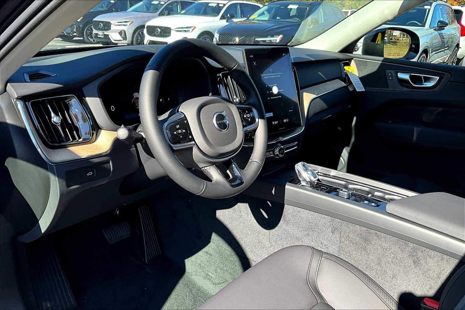 New 2026 Volvo XC60 B5 Plus w/ Protection Package Premier image 9