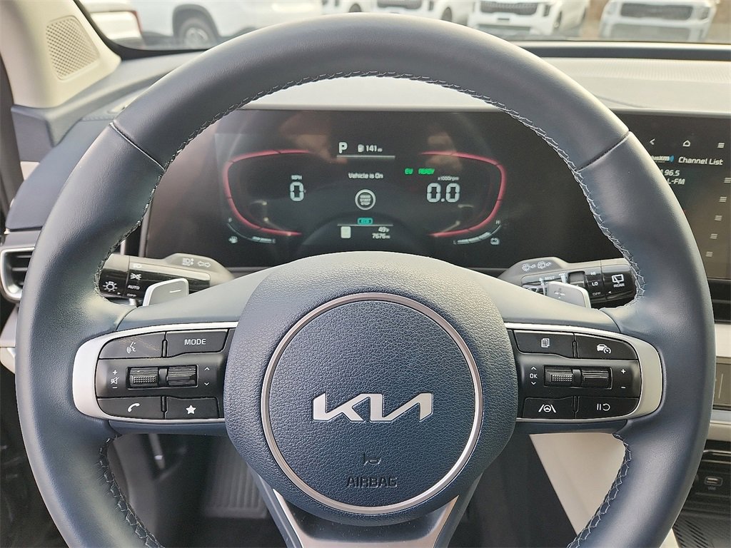 Certified 2025 Kia Sportage EX image 20