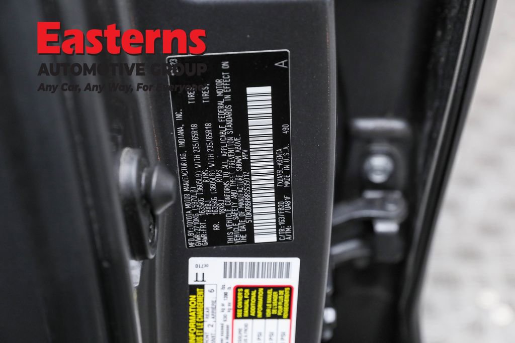 Used 2024 Toyota Highlander LE image 35