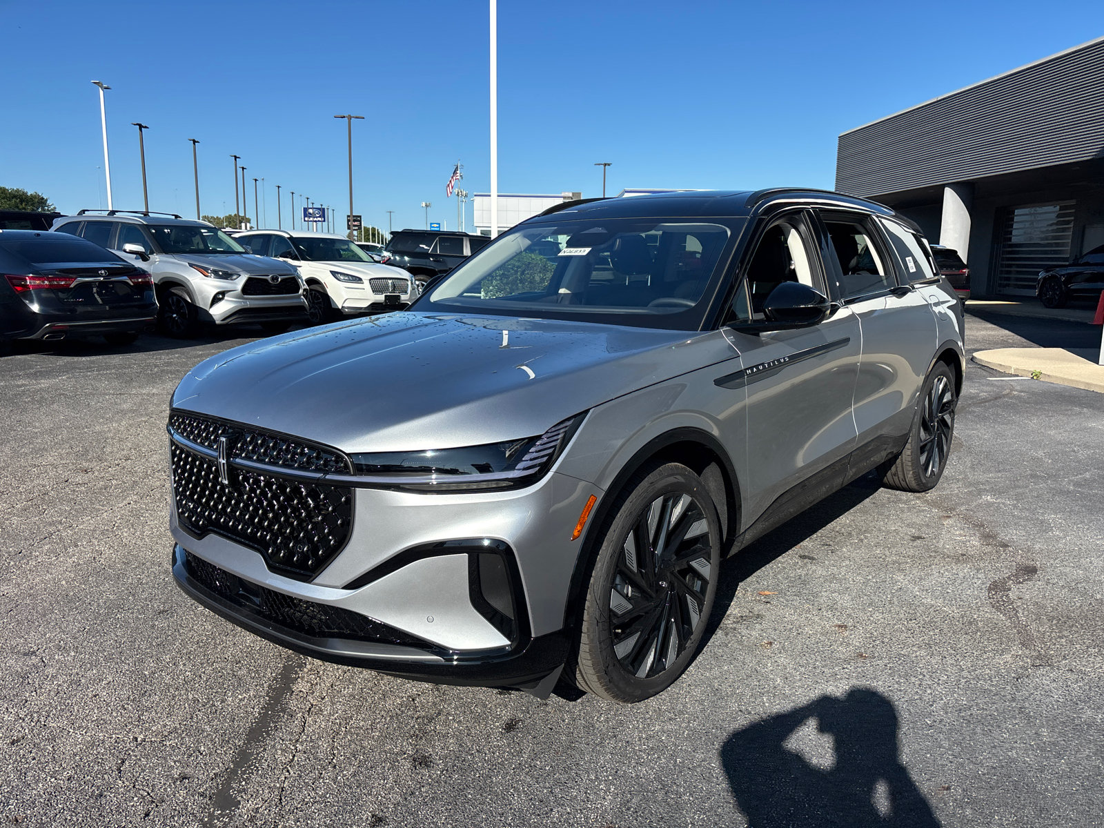 New 2026 Lincoln Nautilus Reserve AWD/4WD image 3
