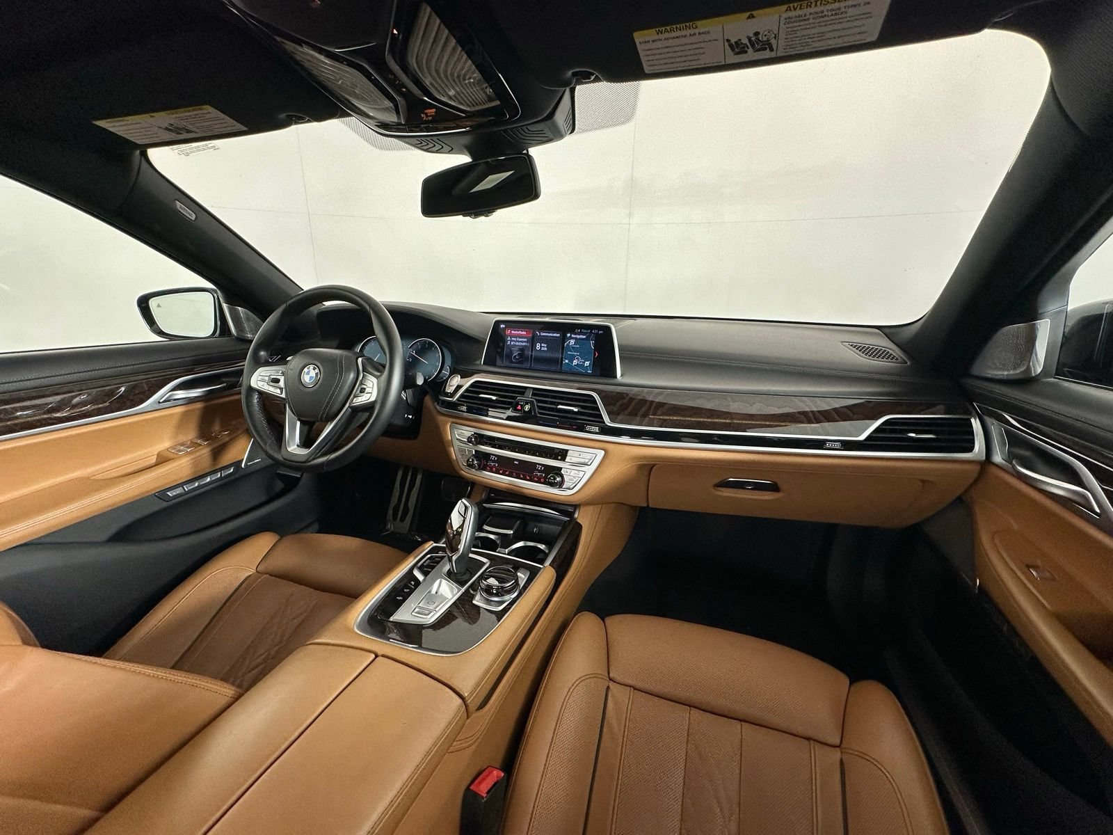 Used 2018 BMW 750i xDrive AWD/4WD image 17