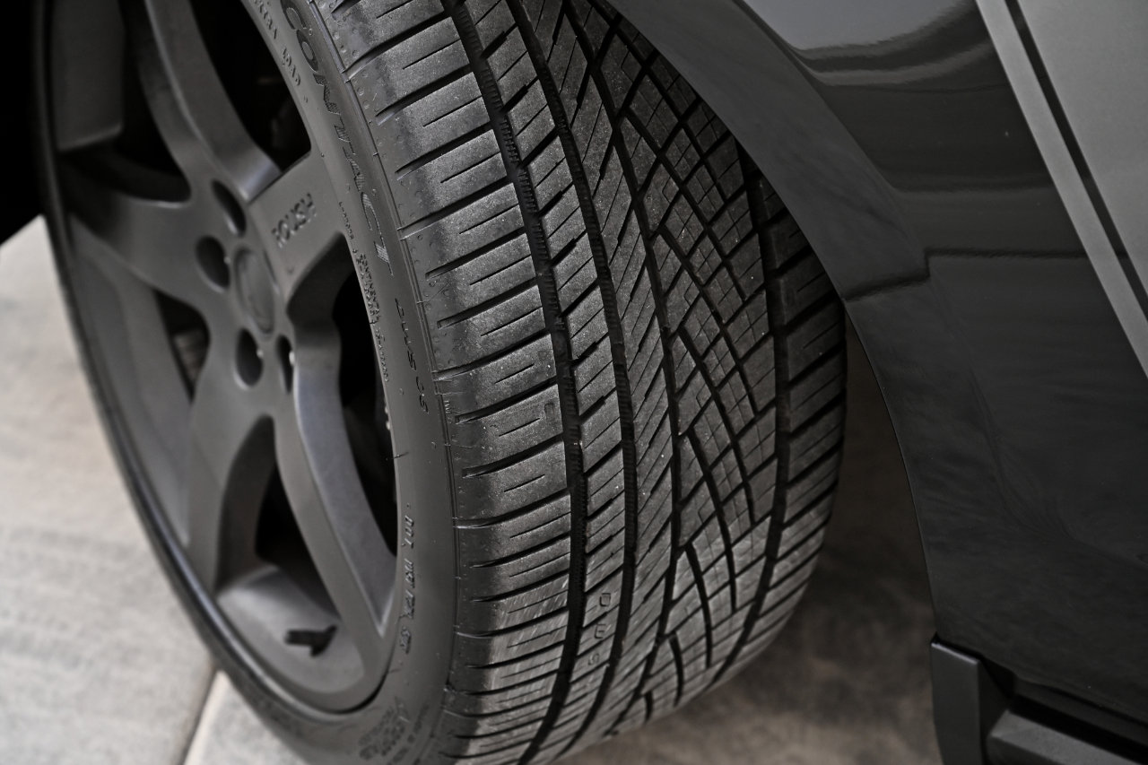 Used 2012 Ford Mustang GT Premium w/ HID Headlamps & Security Pkg image 37