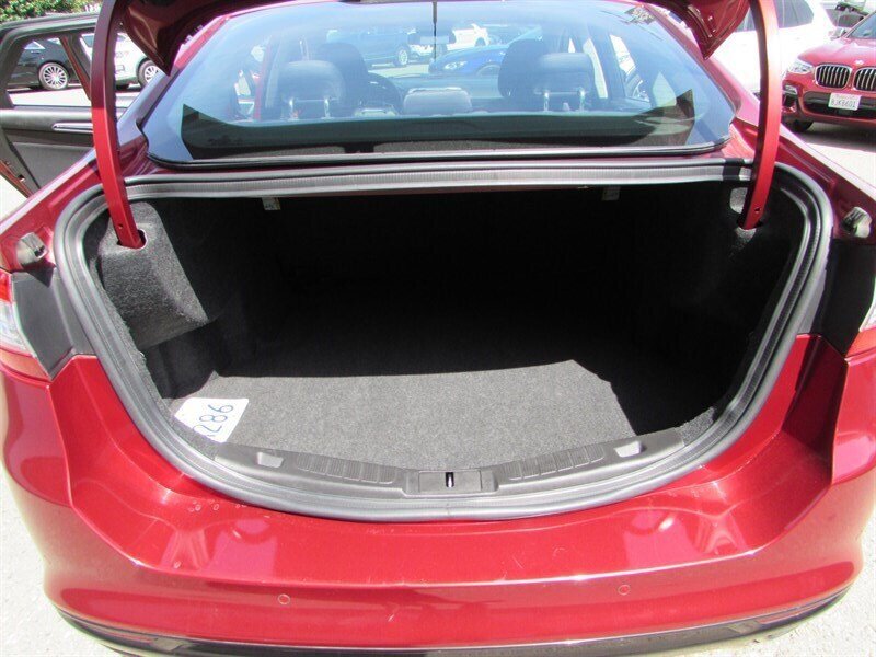 Used 2014 Ford Fusion SE FWD image 26