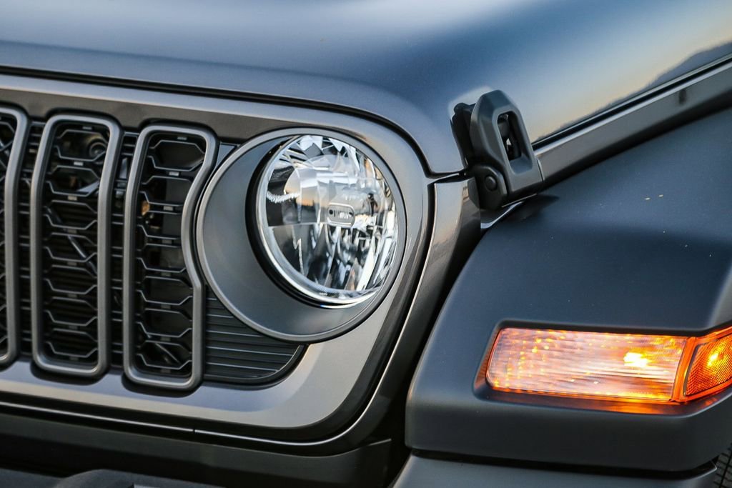 New 2026 Jeep Wrangler Unlimited Sport AWD/4WD image 31