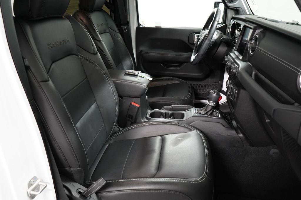 Used 2023 Jeep Wrangler Unlimited Sahara w/ Cold Weather Group AWD/4WD image 27