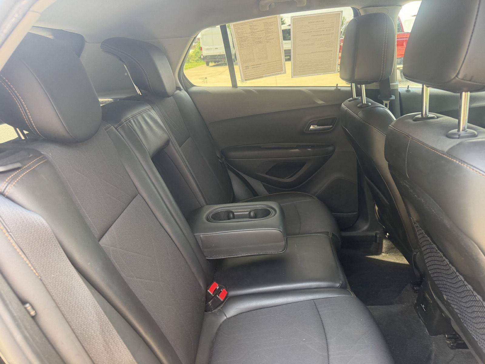 Used 2018 Chevrolet Trax LT w/ LT Convenience Package FWD image 25