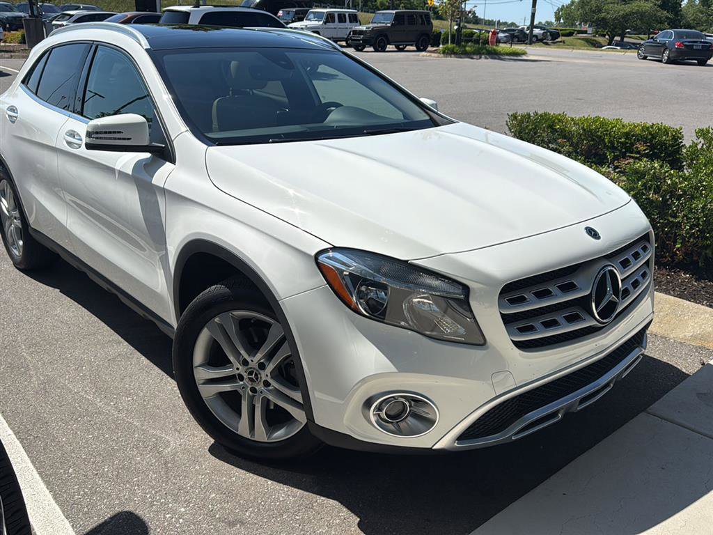 Used 2019 Mercedes-Benz GLA 250 4MATIC image 1
