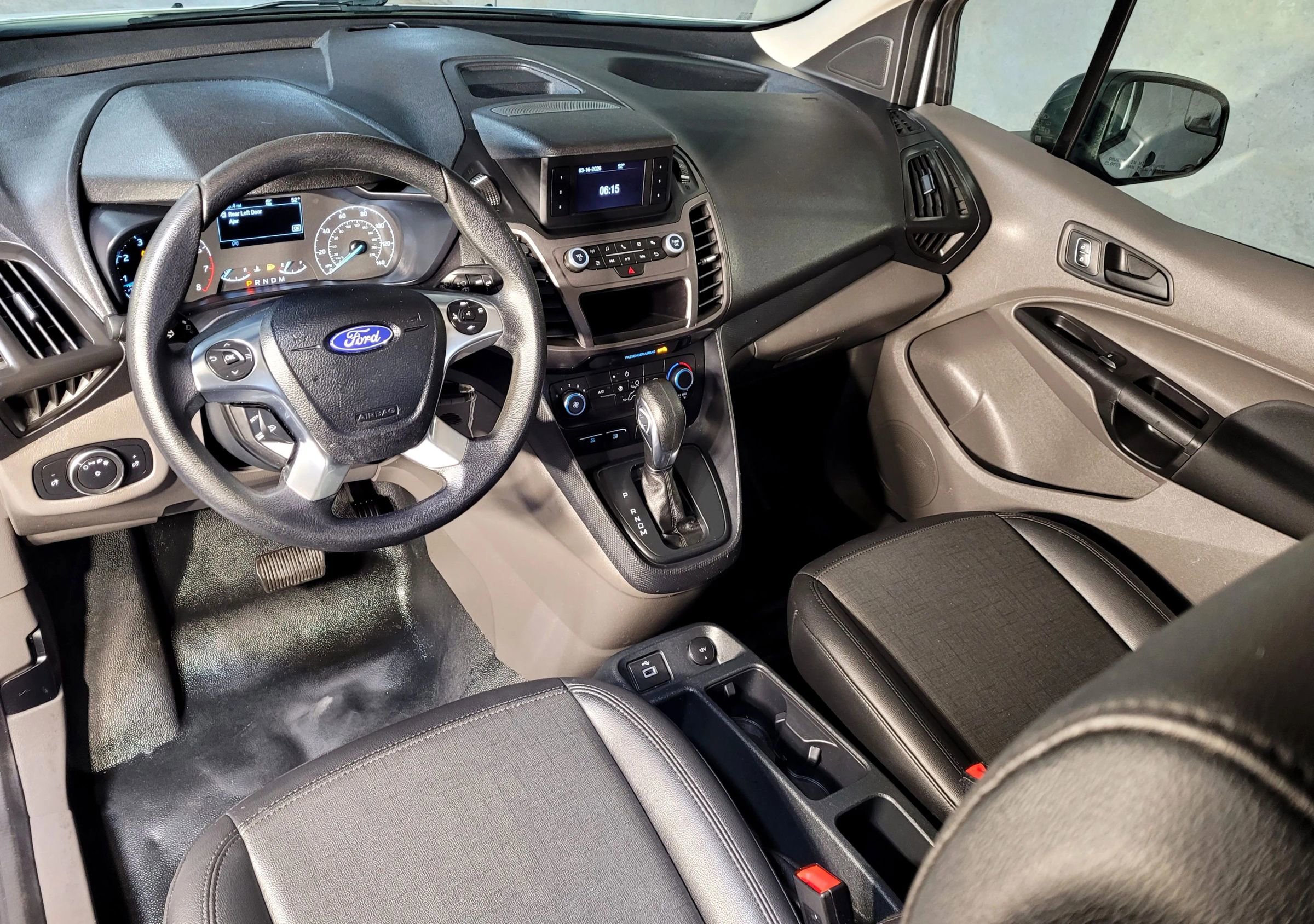 Used 2022 Ford Transit Connect XL image 21