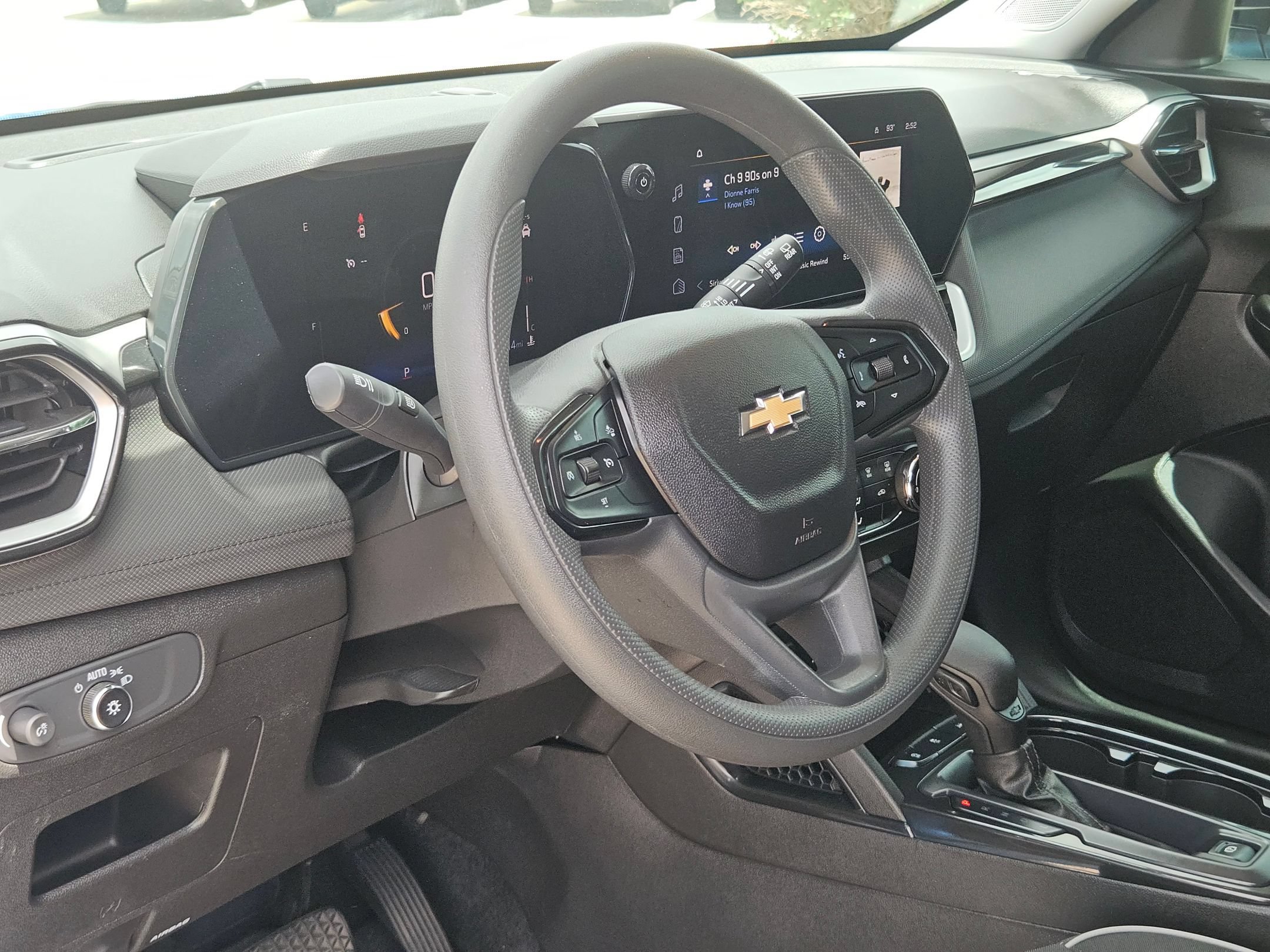 Used 2025 Chevrolet TrailBlazer LS w/ LS Confidence Package FWD image 10