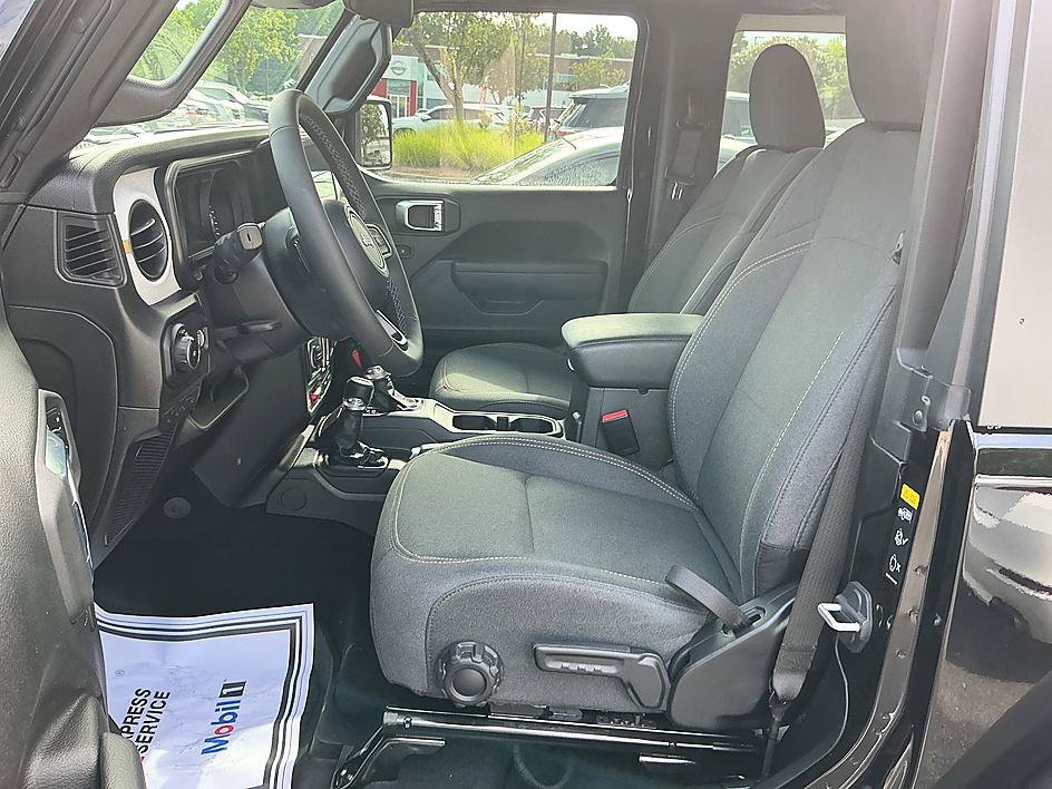 Used 2026 Jeep Wrangler Sport AWD/4WD image 12