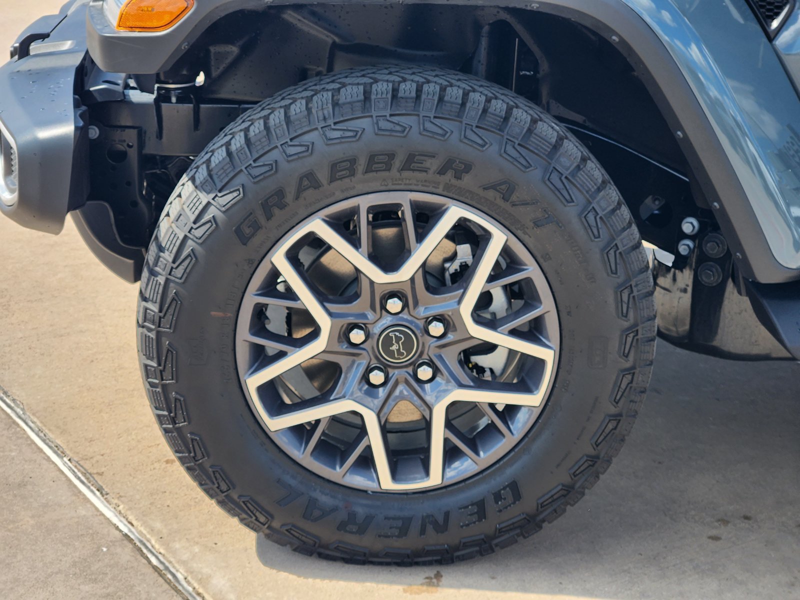 New 2026 Jeep Wrangler Unlimited Sahara AWD/4WD image 12