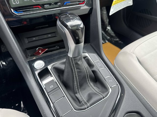 New 2026 Volkswagen Taos SE FWD image 22